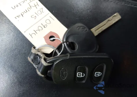 2015 Hyundai Tucson Gls z USA, uszkodzony, nr VIN KM8JT3AF0FU022755